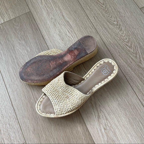 Jeffrey Campbell Platform Slides - Picture 3 of 4